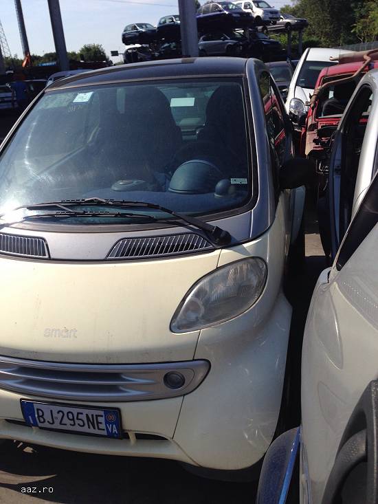 Dezmembrez Smart ForTwo 2001