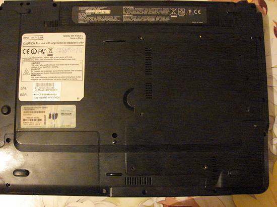 Vand laptop Packard Bell pentru piese