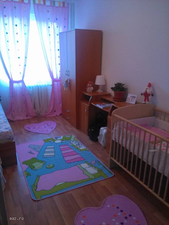 Vand apartament 3 camere Pajura, sector 1