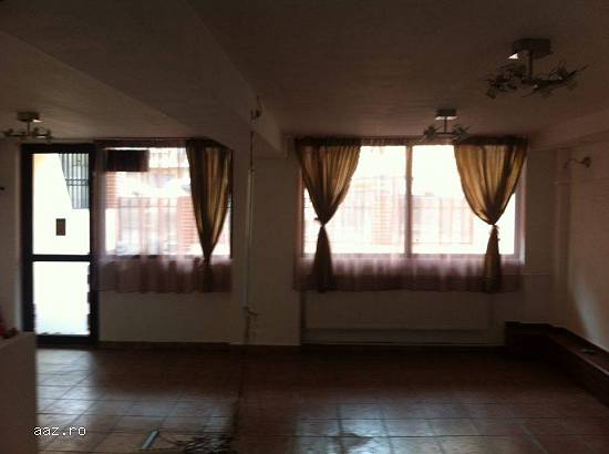 Inchiriez spatiu comercial