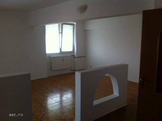 Inchiriez apartament 3 camere