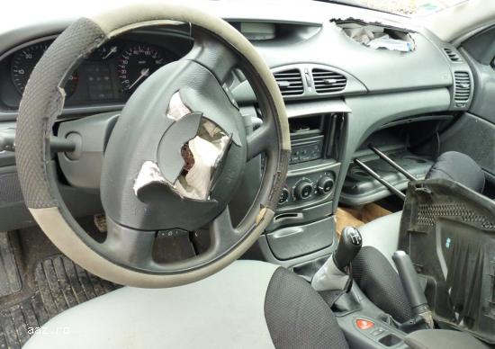 Dezmembrez Renault Laguna dci
