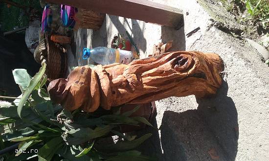 Vand sculpturi făcute la comanda realizate cu dru...