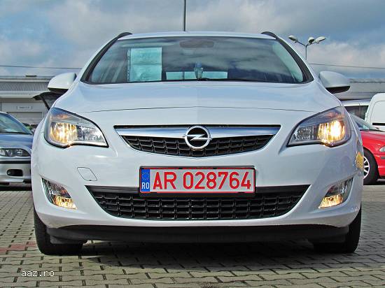 Opel Astra J,     an 2012,     motor 1.7 Diesel
