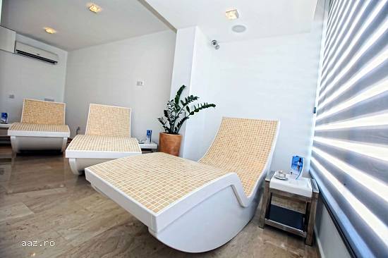 Angajam Urgent Ospatari/Ospatarite,  Receptioneri/Receptionere si Spa Therapist si Cameriste pentru 