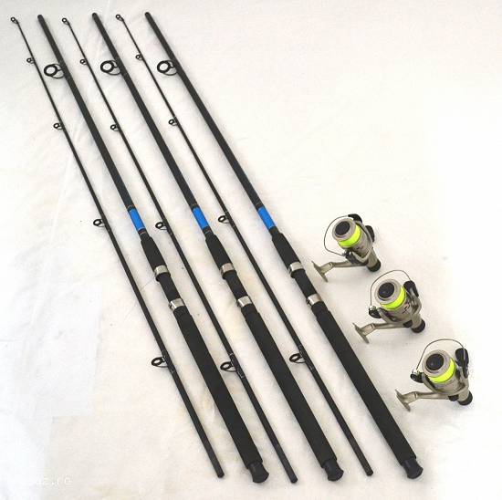 Set de 3 lansete OXYGEN SELECT 2, 7M actiune 60-120g cu 3 mulinete Diamant Alb LC540 cu 5 rulmenti s