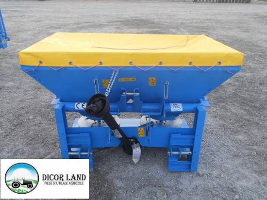 Fertilizator marca Mecanica Ceahlau model 2 MIS 600.