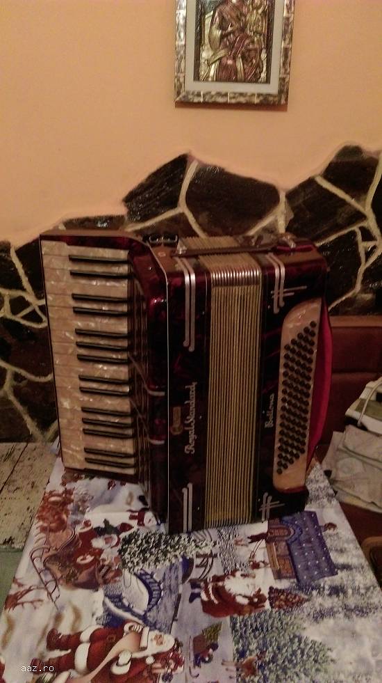 Vand acordeon Royal Standard 80 basi