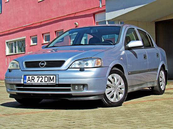 Opel Astra, an 2002, motor 2.0 diesel, Climatronic, Piele