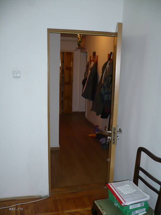 Ofer spre inchiriere apt 3 cam dec central