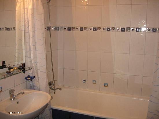 Vand apartament 3 camere