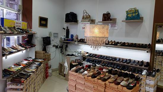 Vând spațiu comercial