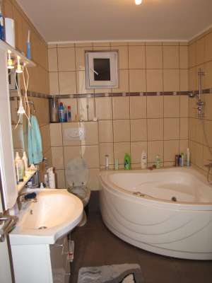 apartament cu 3 camere de vanzare