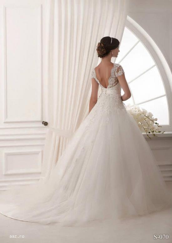 ROCHIE MIREASA RAFAELA