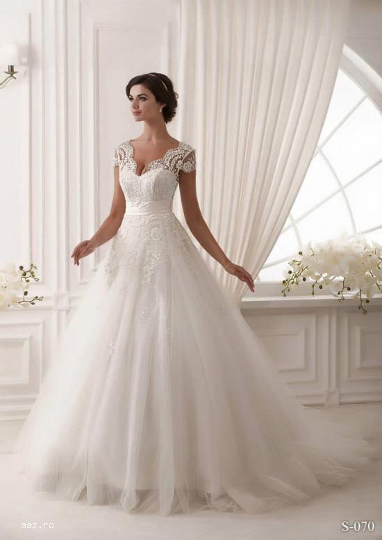 ROCHIE MIREASA RAFAELA