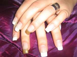 APLIC GEL PE UNGHII PITESTI