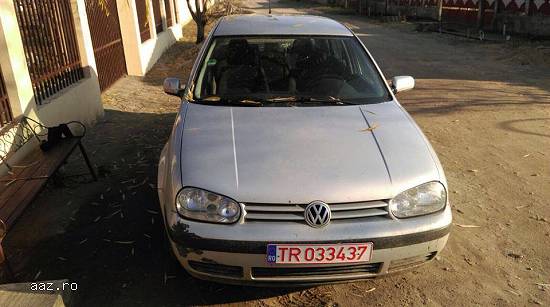 Dezmembrez Golf 4