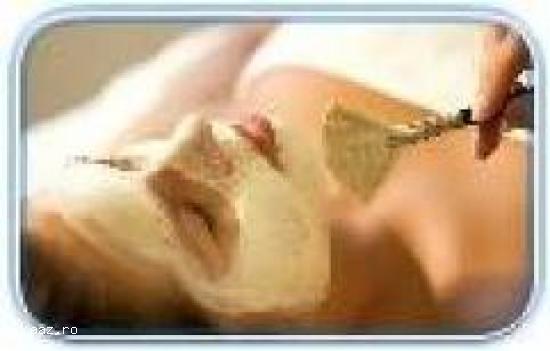 CREMA CU RETINOL HRANITOARE PENTRU TEN MATUR SI USCAT DR. TEMT