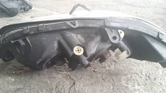 Far dreapta Opel Zafira,  2004
