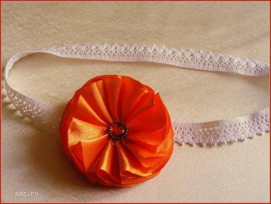 Bentite pentru fetite cu flori handmade din satin