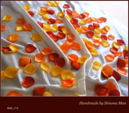 Petale artificiale de trandafir din material textil - satin