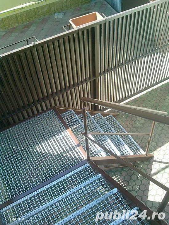 Trepte metalice scari,  la comanda