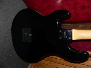 vand chitara bass cu cel mai larg sortiment de sunete profesionale: Variax de Line 6