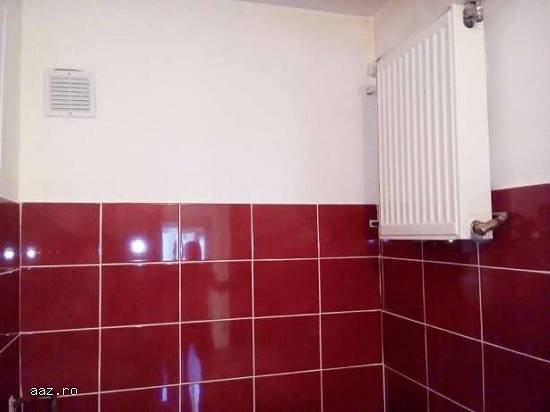 Inchiriere apartament 2 camere,   decomandat - Centru