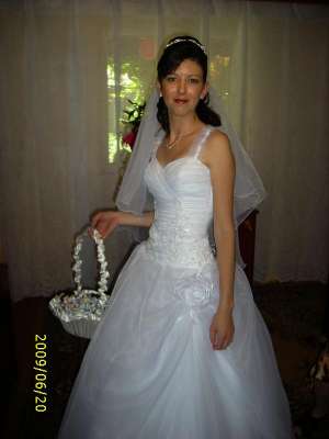vand rochie mireasa