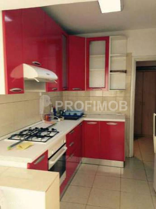 Vanzare apartament 3 camere Mihalache,  mobilat