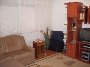 Vand apartament 3 camere Navodari