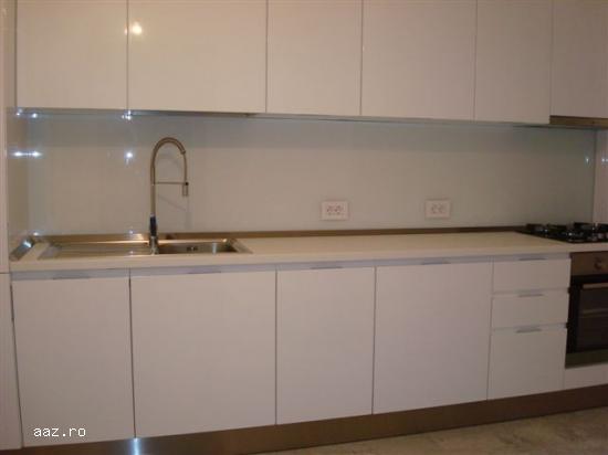 Bd. AVIATORILOR,    Str. E. PORUMBARU 82 - 84 INCHIRIEZ  APT. CU 3 CAMERE ET 3 DECOMANDATE