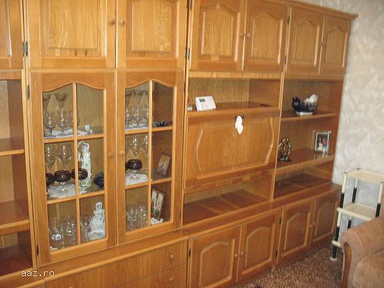 INCHIRIEM APARTAMENT CU 3 CAMERE ZONA RAHOVA