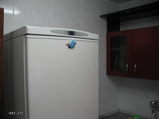 INCHIRIEM APARTAMENT CU 3 CAMERE ZONA RAHOVA