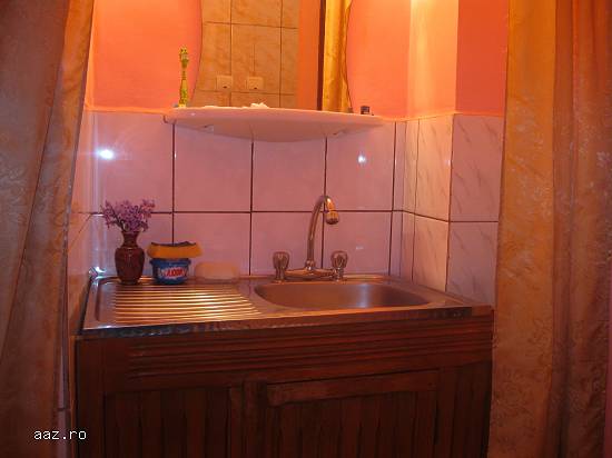 Camera de camin, zona Siraj, 17 m2, etaj 2