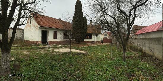 Casa de locuit + teren de 1711 mp in centrul loc. Harman,  jud.Brasov