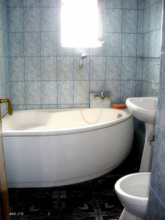 Vand apartament mobilat