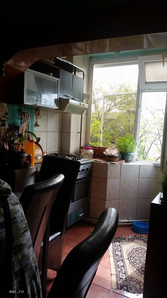 Vand Apartament 3 camere