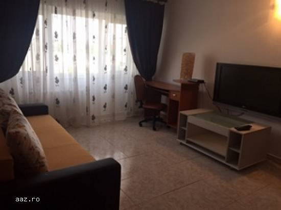 Inchiriez apartament 3 camere la 30 metri de noua plaja,  Faleza Nord