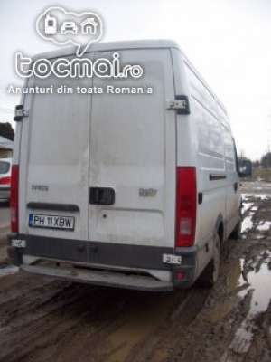 Vand sau schimb autoutilitara Iveco Daily