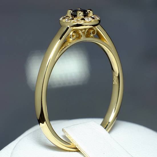 Inel de logodna din aur cu diamant negru si diamante 122854DNDI