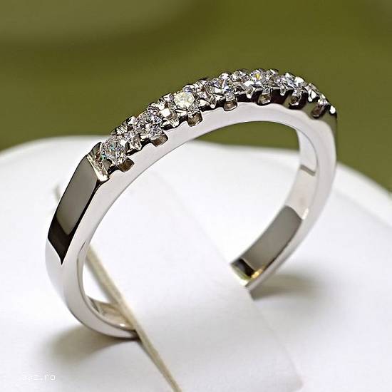 Inel de logodna din aur sau platina cu diamante 002