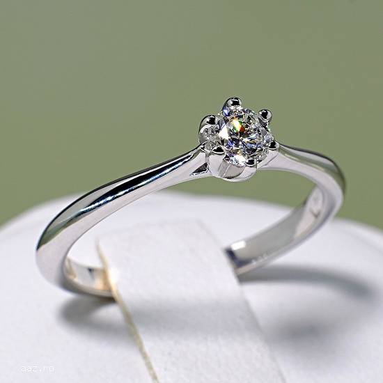 Inel de logodna din aur cu diamant 013