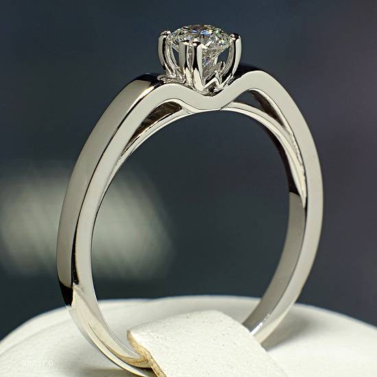 Inel de logodna din aur cu diamant 122278