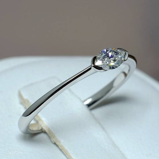Inel de logodna din aur cu diamant marquise 575DIMA