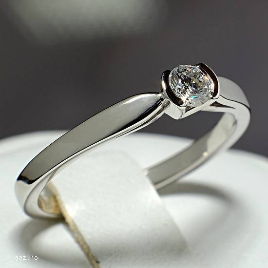 Inel de logodna din aur cu diamant 114