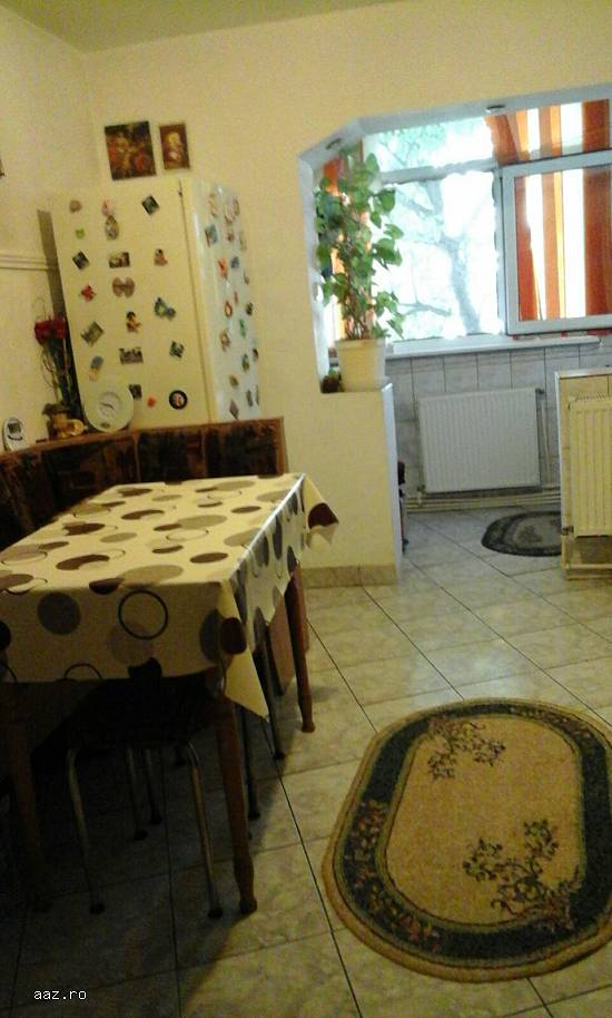 Appartement 3 camere,  confort1,  semidecomandat