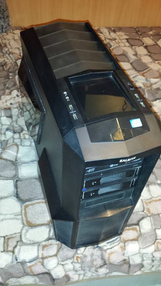 Vand Unitate Gaming I7 cu monitor LED