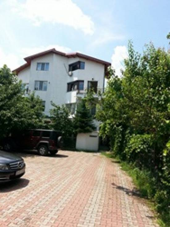 Particular vand apartament de102 m2 utili in Baneasa,  la doar 200 metrii fata de Herastrau