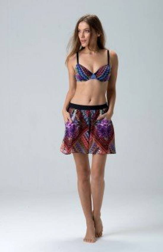 Comercializam costume de baie si esarfe